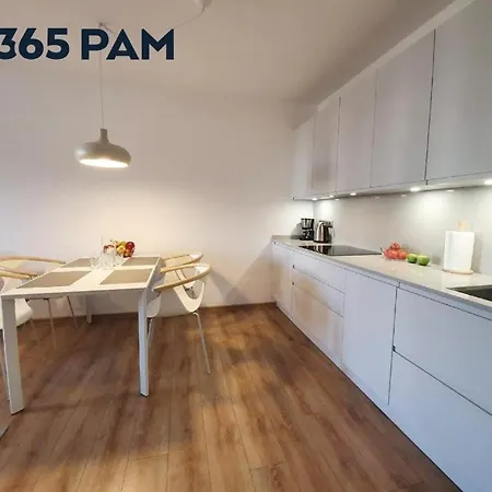 Z Basenem Polanki Park - 365pam 公寓 科沃布热格
